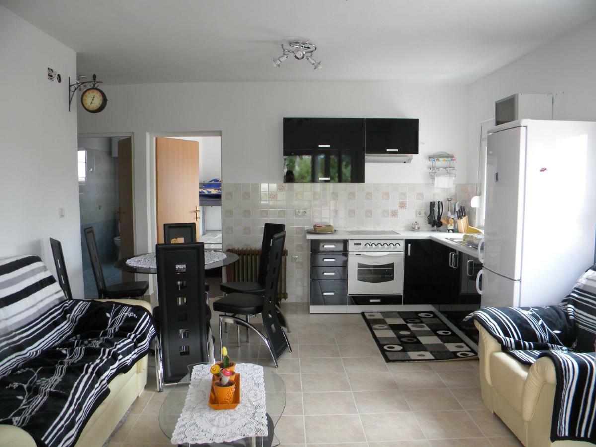 Apartmani Livk Debeljak Exterior photo